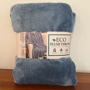 Life Comfort Eco Plush Blue Throw Blanket
